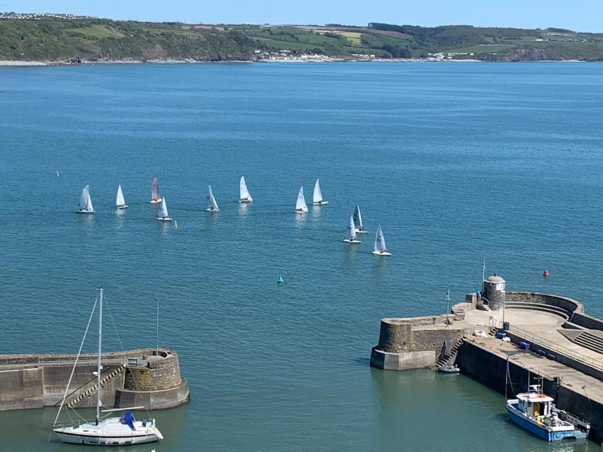 Beach House With Sea Views Over Saundersfoot Bay Екстериор снимка